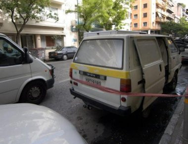 Χαλκιδική: Κουκουλοφόροι οπλισμένοι με καλάσνικοφ και βαριοπούλα προσπάθησαν να ληστέψουν χρηματαποστολή
